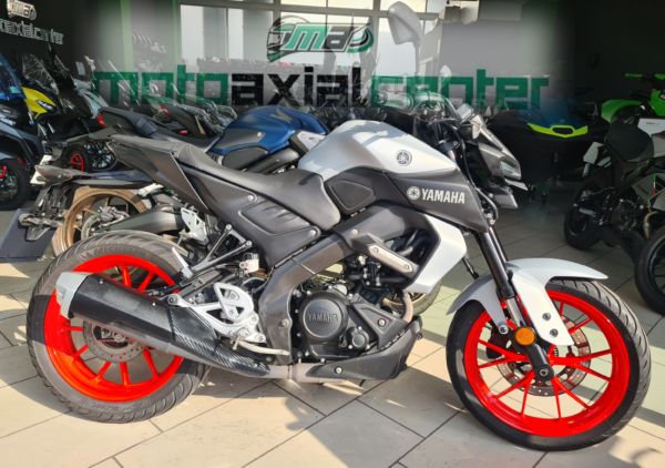 YAMAHA MT 125